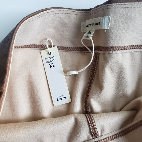 Max Studio | Camel-coloured Faux Leather Leggings - Picture 5 of 7